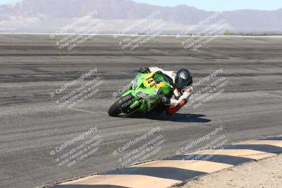 media/Jan-16-2026-CVMA Friday Practice (Fri) [[6f2bf47531]]/5-Racer 4-Trackday1/Session 2 (Bowl)/